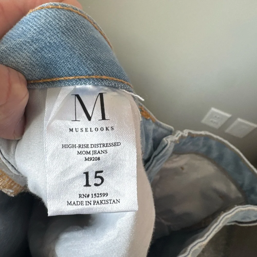 Casual Light Blue Boyfriend Jeans - Picture 4 of 4
